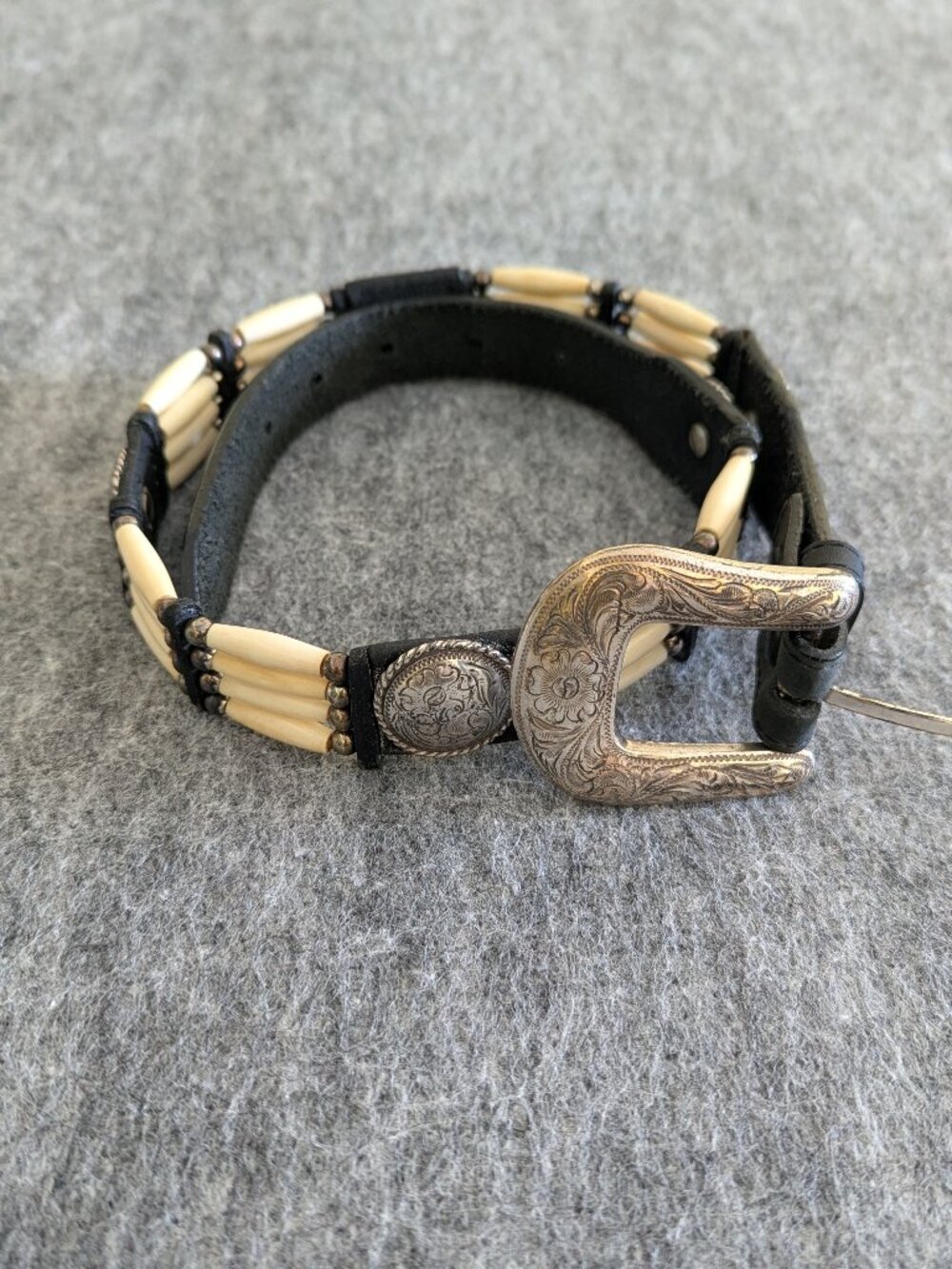 Tommy Bahama Womens Western Concho Leather Belt Black Bone Accent Y2k